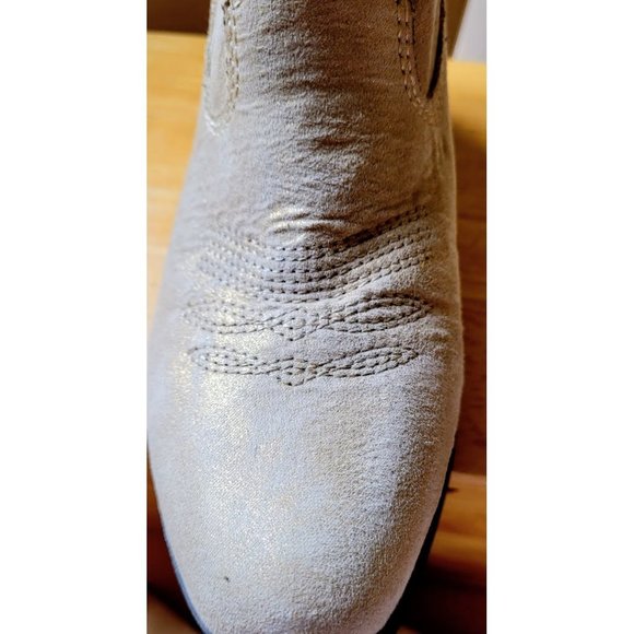 Big Buddha Cowgirl Ankle Booties NWT SZ 6. Beige Metallic Gold Finish western - Picture 11 of 13